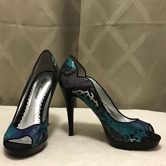 Lulu Townsend Peep Toe Stiletto Heel Shoes - Picture 14 of 14
